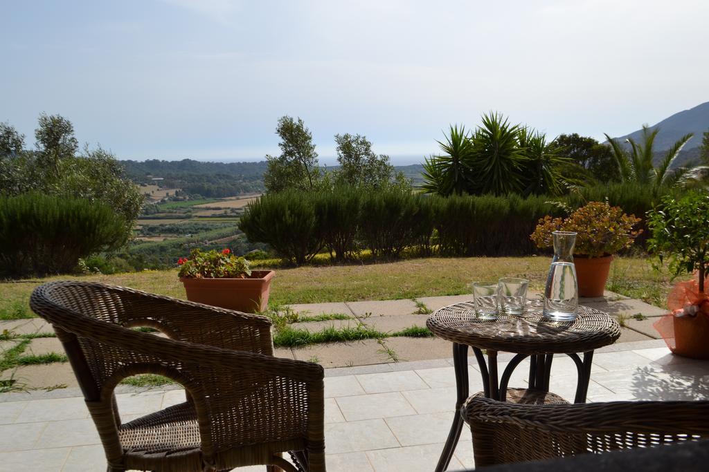 Majori Villa Fluminimaggiore Exterior photo